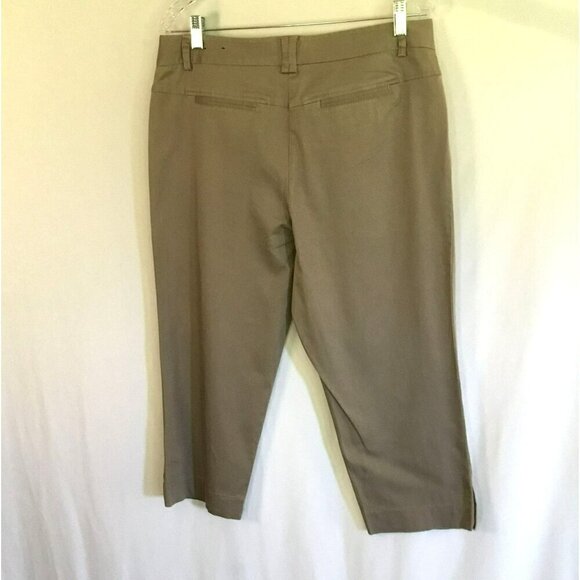 Style & Co Capris Stretch Khaki Tan Button Accents Women's Size 10 With Pockets - Picture 5 of 9